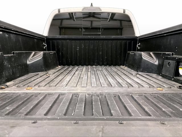 Used 2022 Toyota Tacoma TRD Off-Road w/ Technology Package AWD/4WD image 32