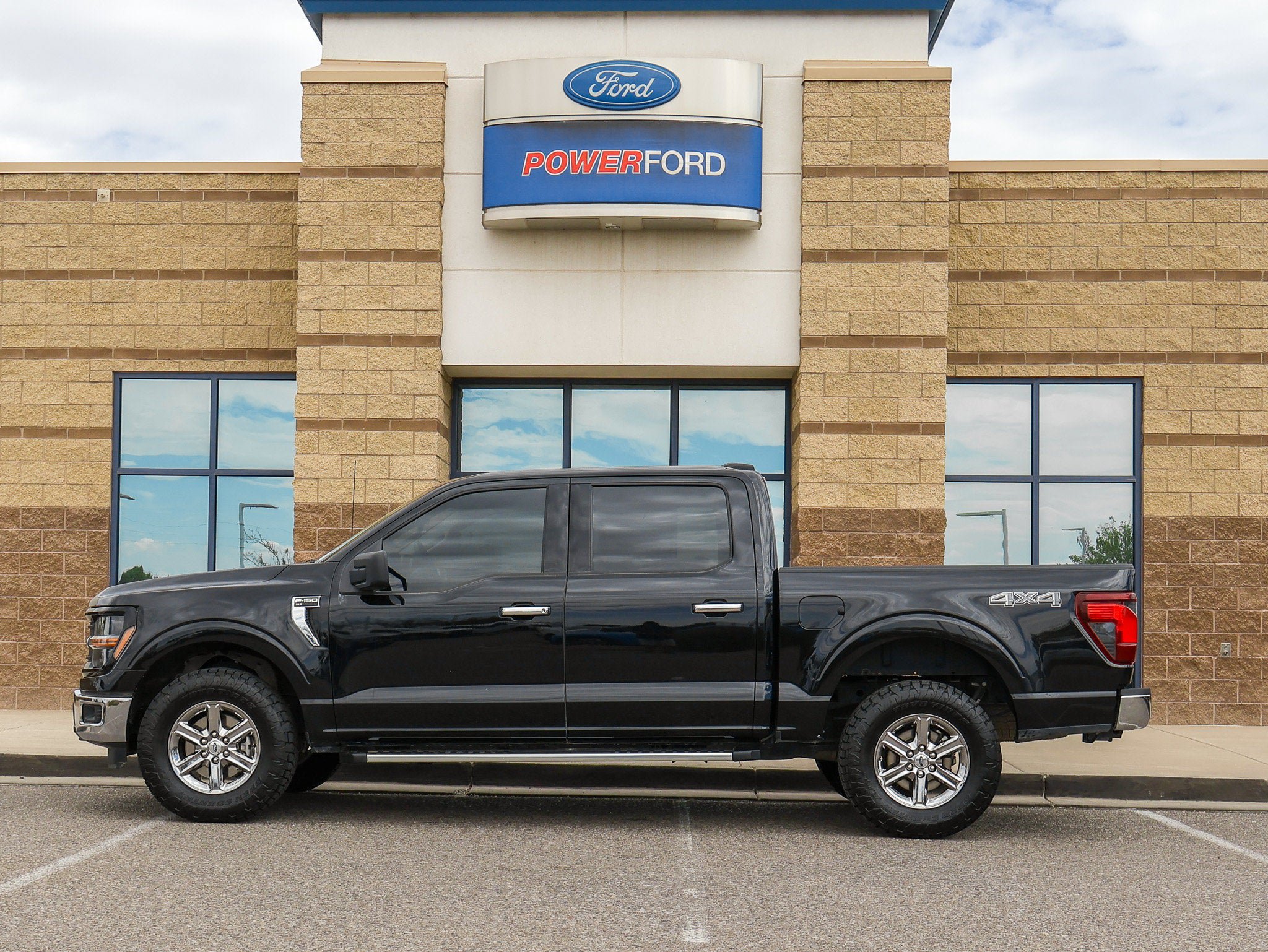 Certified 2025 Ford F150 XLT w/ Equipment Group 301A Standard AWD/4WD image 9