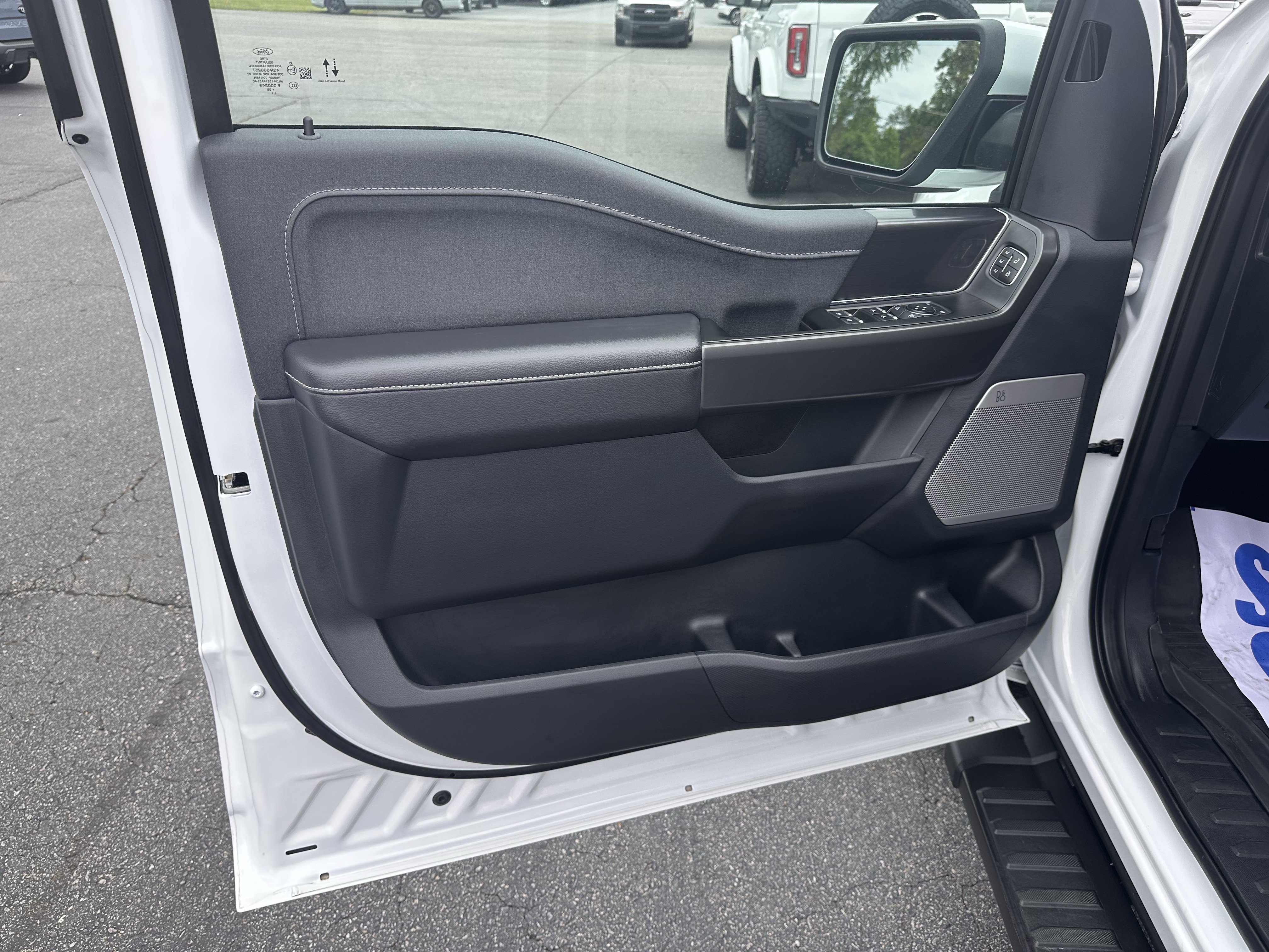 Certified 2025 Ford F150 Lariat w/ Equipment Group 501A Mid AWD/4WD image 10
