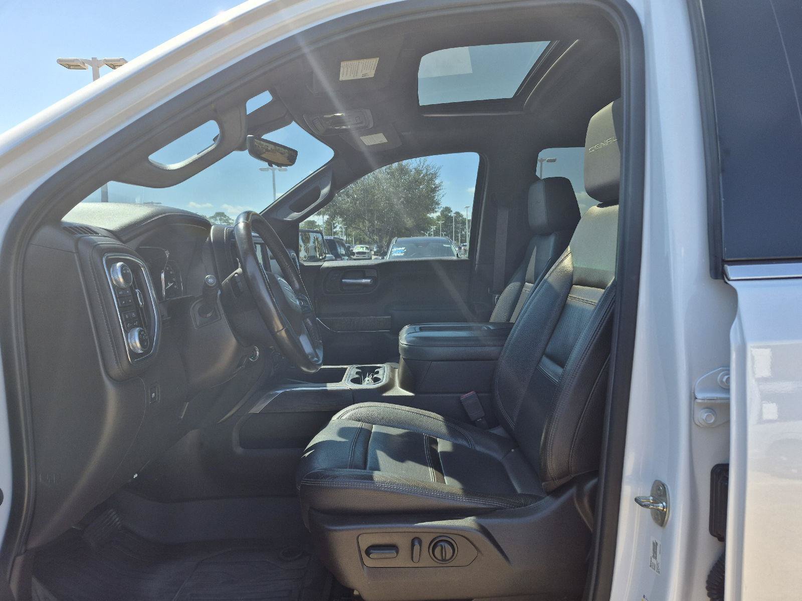 Used 2020 GMC Sierra 1500 Denali w/ Denali Ultimate Package AWD/4WD image 2