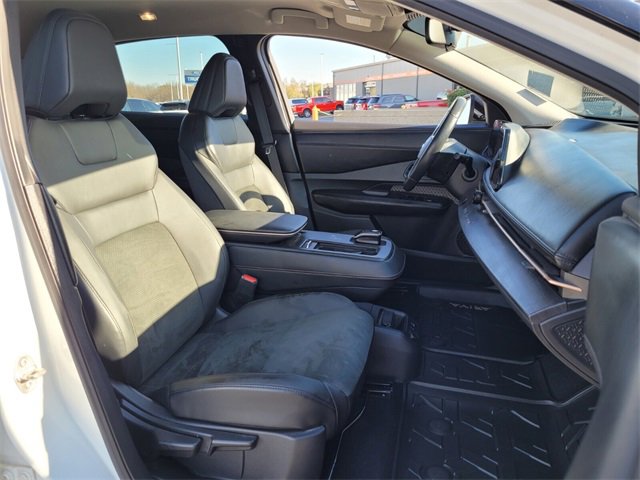 Used 2023 Nissan Ariya FWD image 14