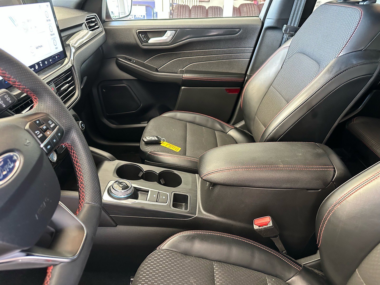Certified 2024 Ford Escape ST-Line w/ Tech Pack #1 FWD image 19