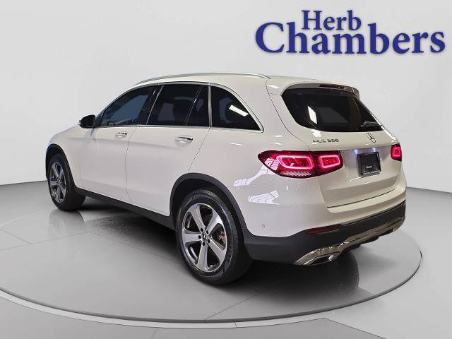 Used 2022 Mercedes-Benz GLC 300 4MATIC image 3