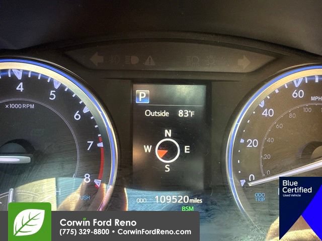 Used 2019 Toyota Highlander SE w/ Nightshade Edition FWD image 17
