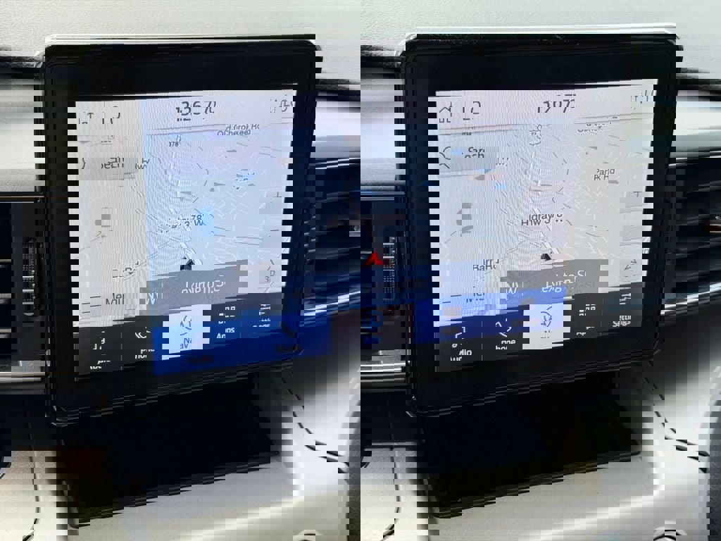 Certified 2022 Ford Explorer XLT w/ Equipment Group 202A image 36