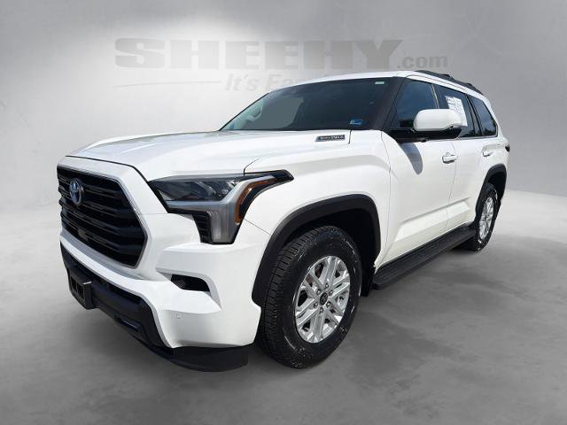Used 2024 Toyota Sequoia SR5 w/ SR5 Premium Package AWD/4WD image 16