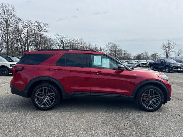 Certified 2025 Ford Explorer ST-Line w/ Premium Package image 4