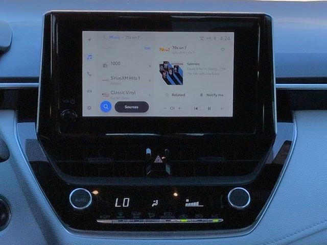 Used 2023 Toyota Corolla SE w/ SE Premium Package image 17