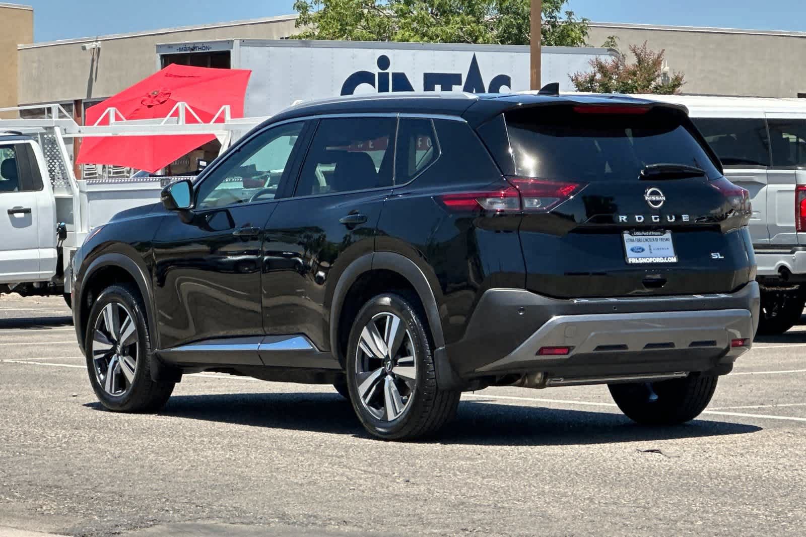 Used 2023 Nissan Rogue SL FWD image 7
