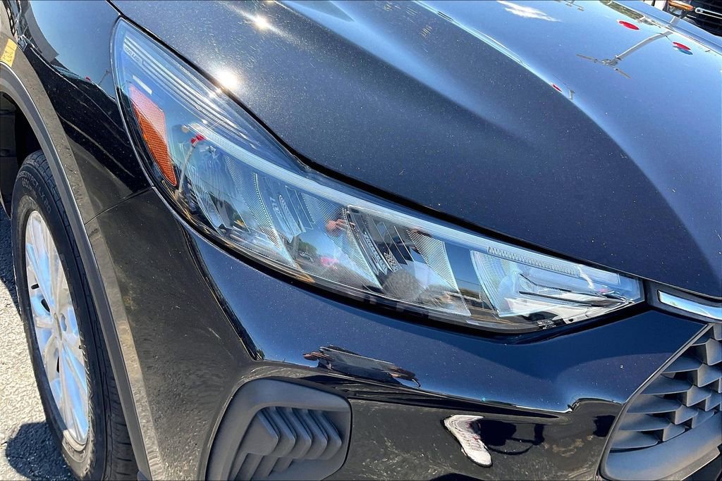 Certified 2024 Ford Escape Active AWD/4WD image 29