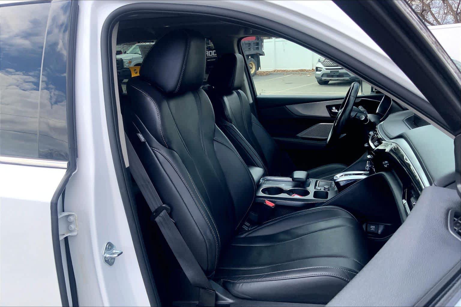 Used 2023 Acura MDX SH-AWD w/ Technology Package image 14