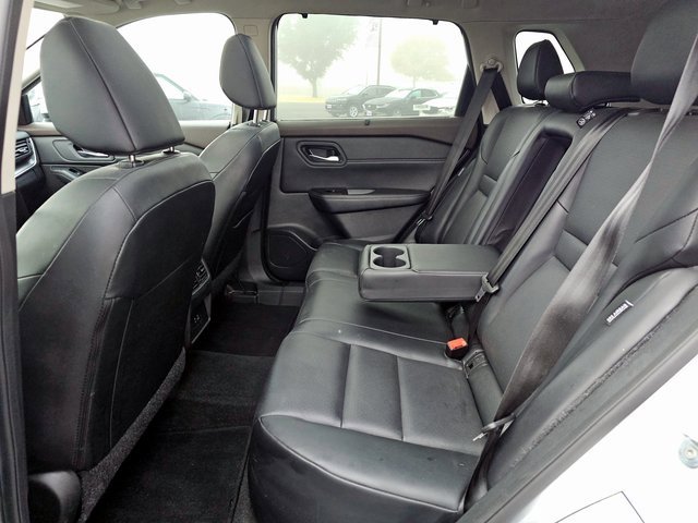 Used 2023 Nissan Rogue SV w/ SV Premium B Package image 26