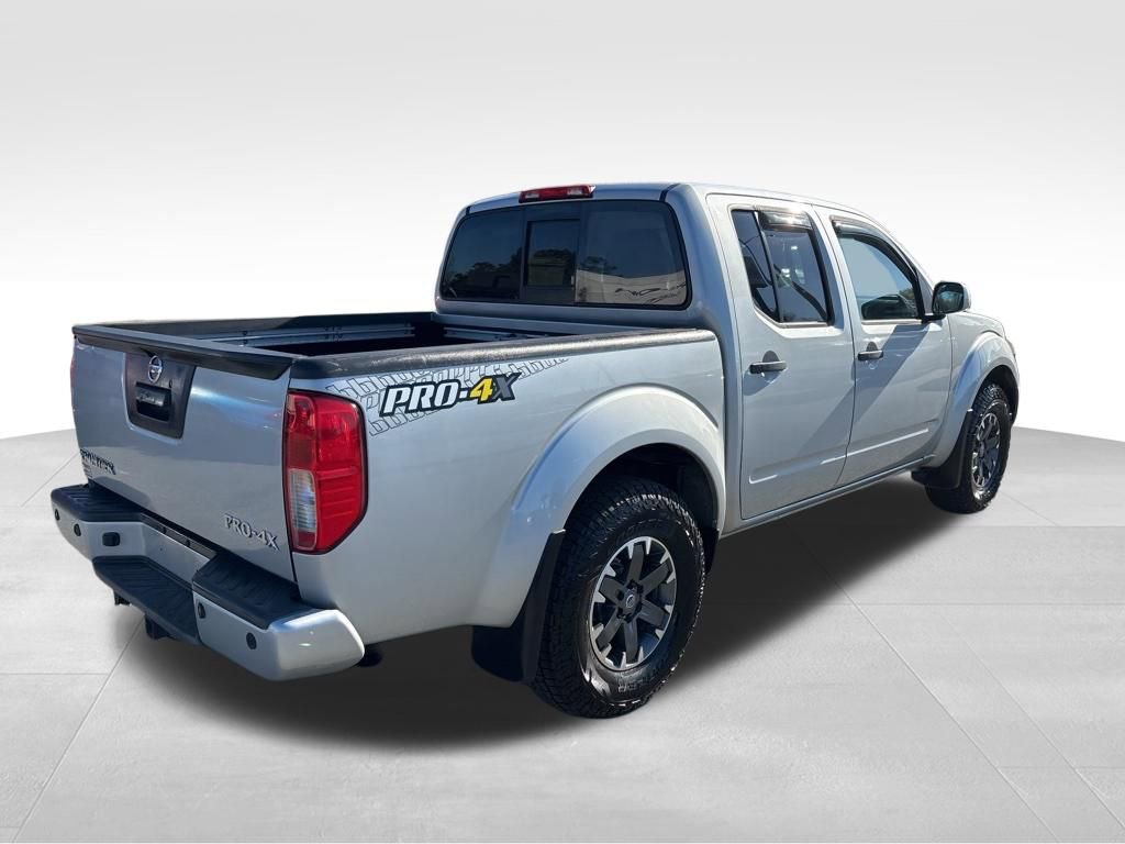 Used 2018 Nissan Frontier PRO-4X image 5
