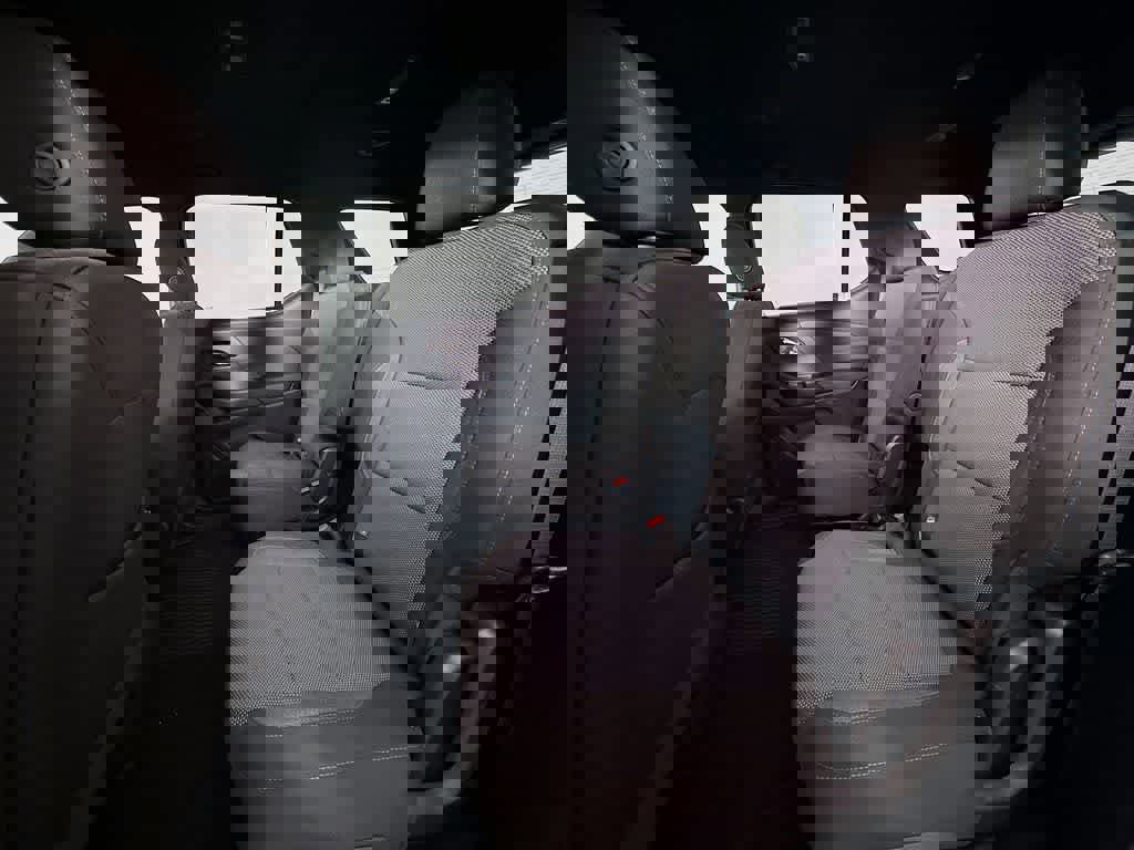 Used 2023 Chevrolet Traverse LT w/ Midnight/Sport Edition image 17