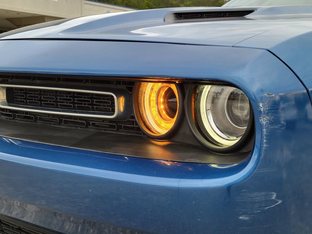 Used 2022 Dodge Challenger SXT w/ Plus Package image 9