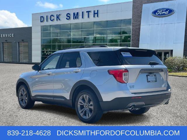 Certified 2021 Ford Explorer XLT w/ Equipment Group 202A image 4