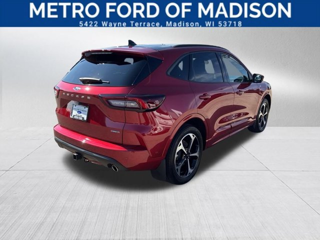 Certified 2023 Ford Escape ST-Line Elite w/ Premium Technology Package AWD/4WD image 6