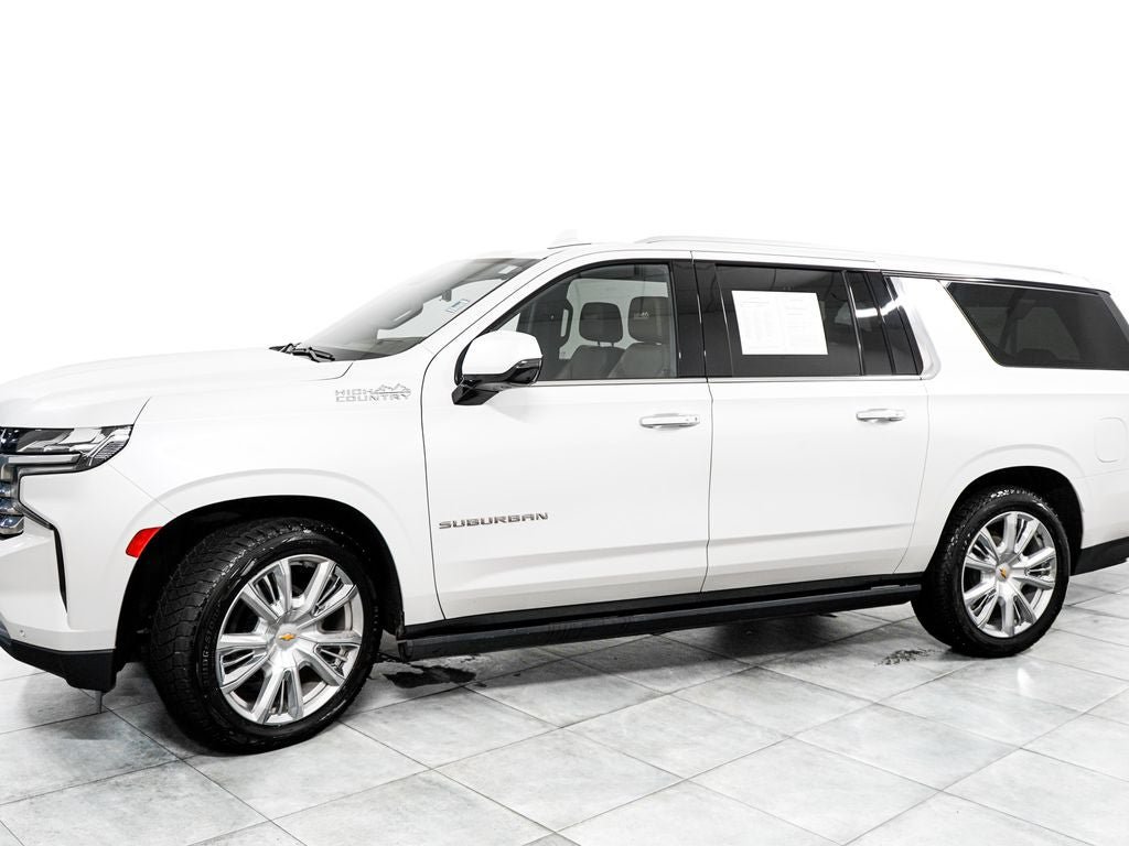 Used 2024 Chevrolet Suburban High Country AWD/4WD image 4