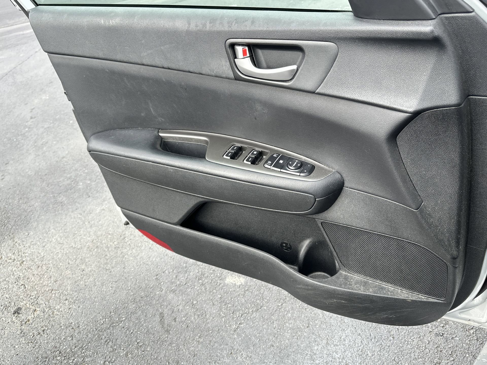 Used 2020 Kia Optima LX image 15