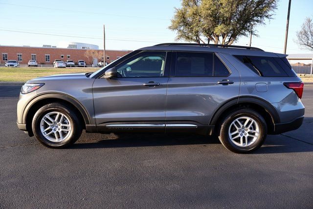 Certified 2025 Ford Explorer Active w/ Active Comfort Package image 2