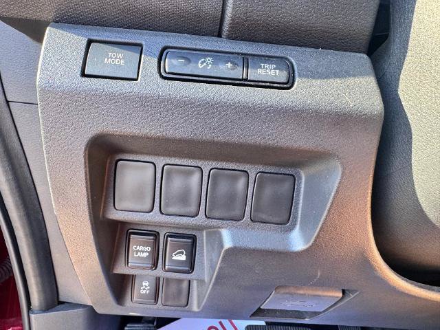 Used 2022 Nissan Frontier SV AWD/4WD image 21