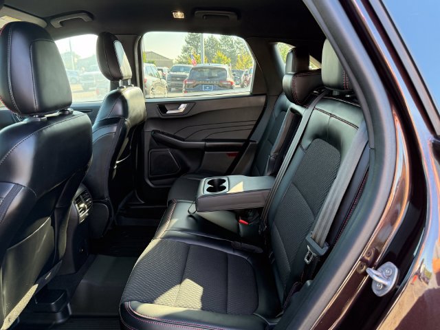 Certified 2023 Ford Escape ST-Line w/ Tech Pack #1 AWD/4WD image 9