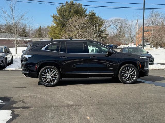 Used 2025 Buick Enclave Avenir AWD/4WD image 11