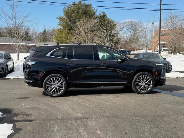 Used 2025 Buick Enclave Avenir AWD/4WD image 11