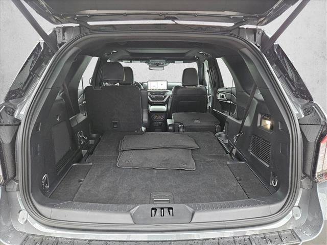 Certified 2025 Ford Explorer ST image 9