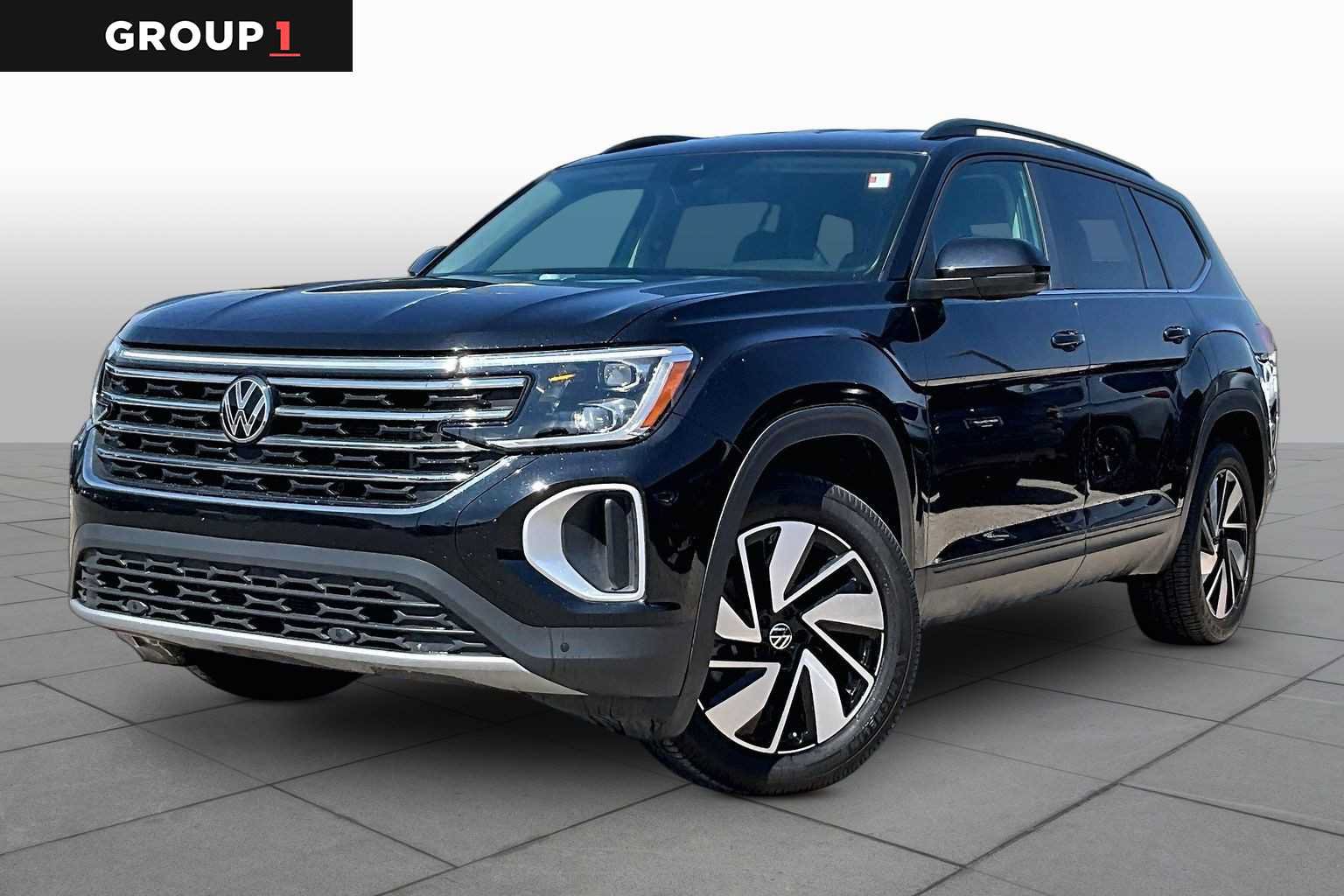 Used 2025 Volkswagen Atlas SE FWD image 1