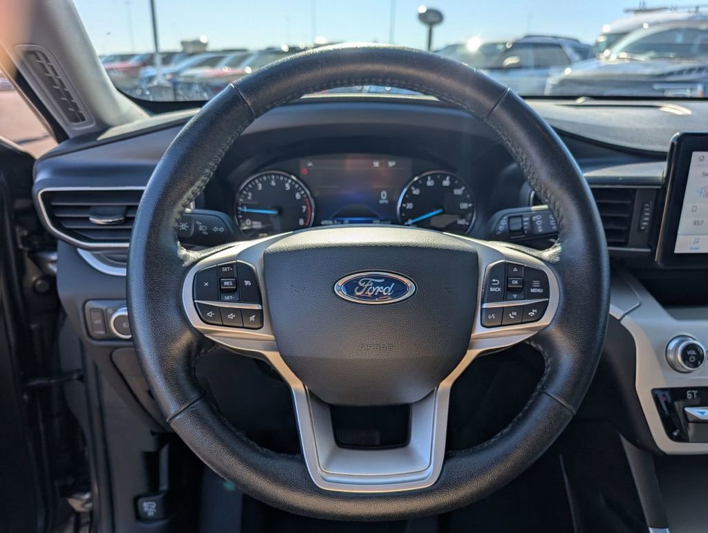 Certified 2021 Ford Explorer XLT w/ Equipment Group 202A image 31