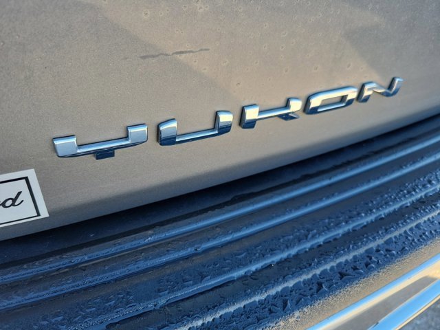 Used 2023 GMC Yukon Denali Ultimate image 12