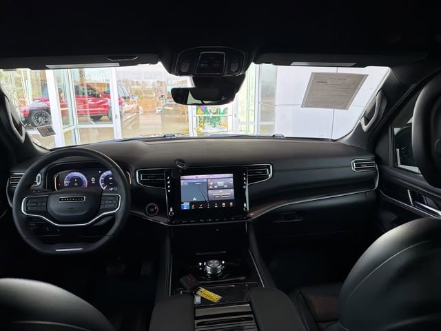 Used 2023 Jeep Wagoneer Base image 22
