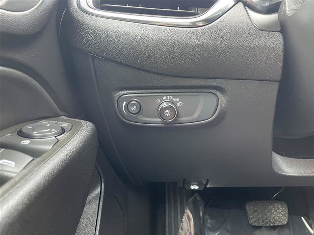 Used 2024 Chevrolet Equinox LT AWD/4WD image 16