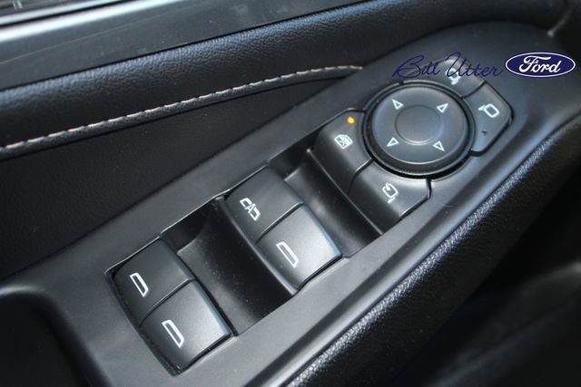 Used 2022 Chevrolet Traverse LT w/ LT Premium Package image 22