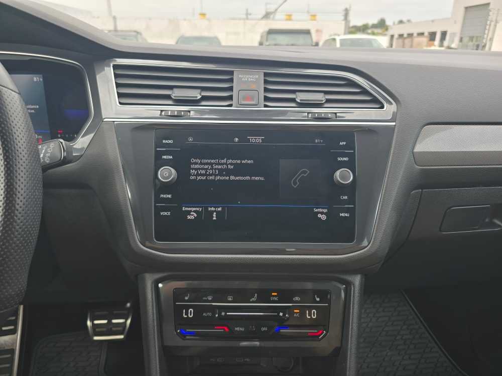 Used 2022 Volkswagen Tiguan SE R-Line FWD image 12