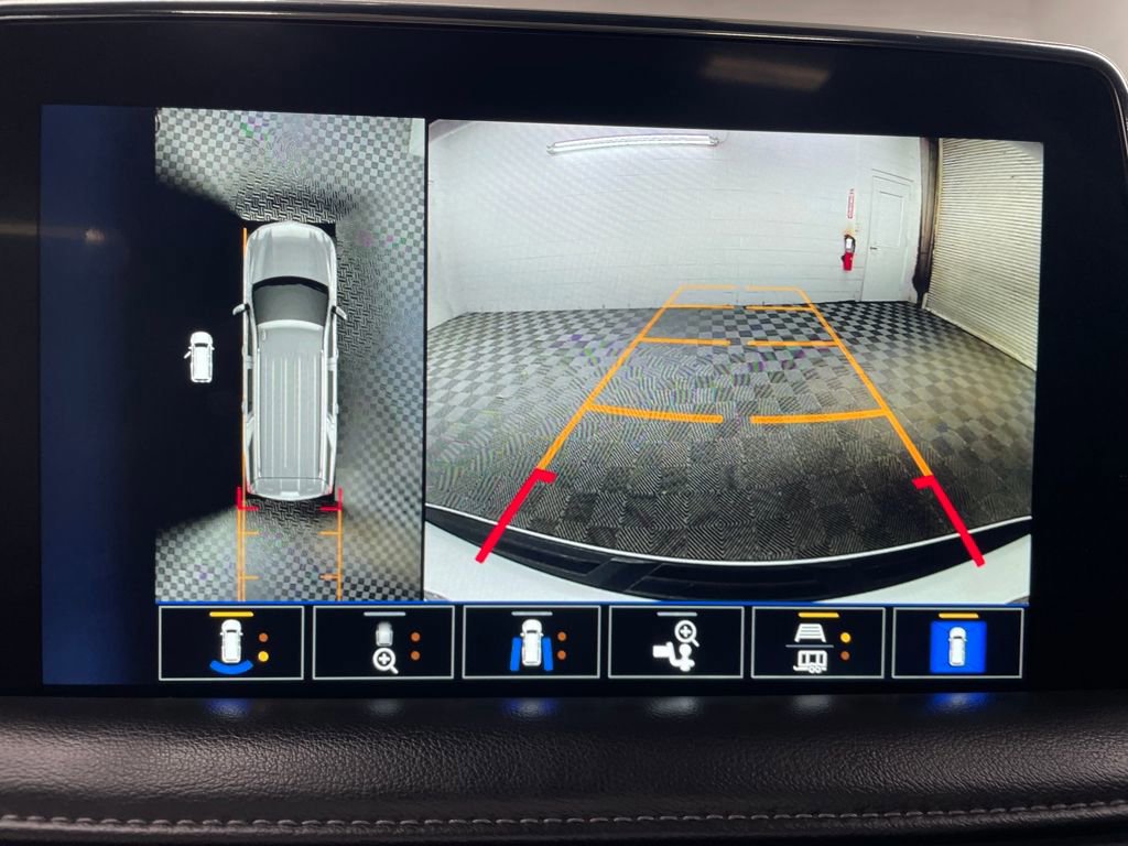 Used 2023 Chevrolet Suburban Z71 w/ Luxury Package image 27