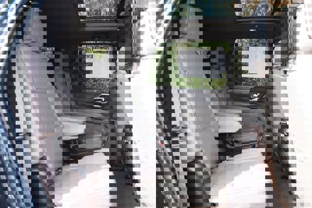 Used 2021 GMC Yukon SLT w/ SLT Luxury Plus Package image 13