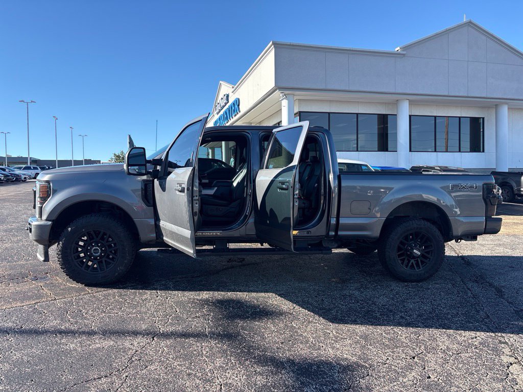 Certified 2022 Ford F350 Lariat AWD/4WD image 4