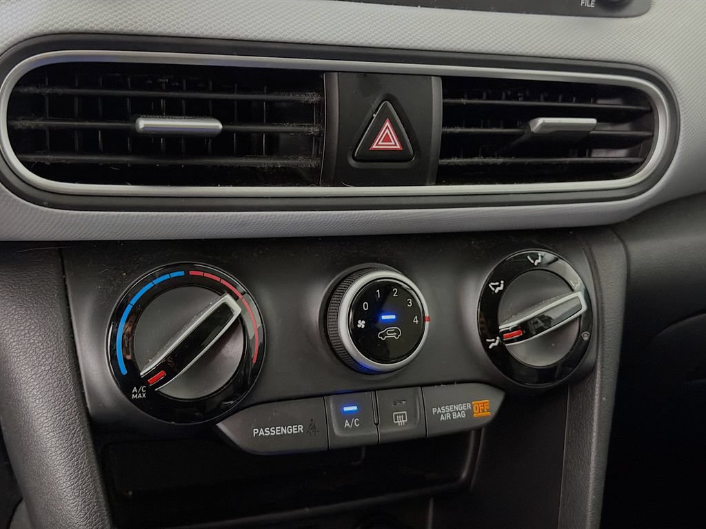 Used 2019 Hyundai Kona SEL FWD image 18