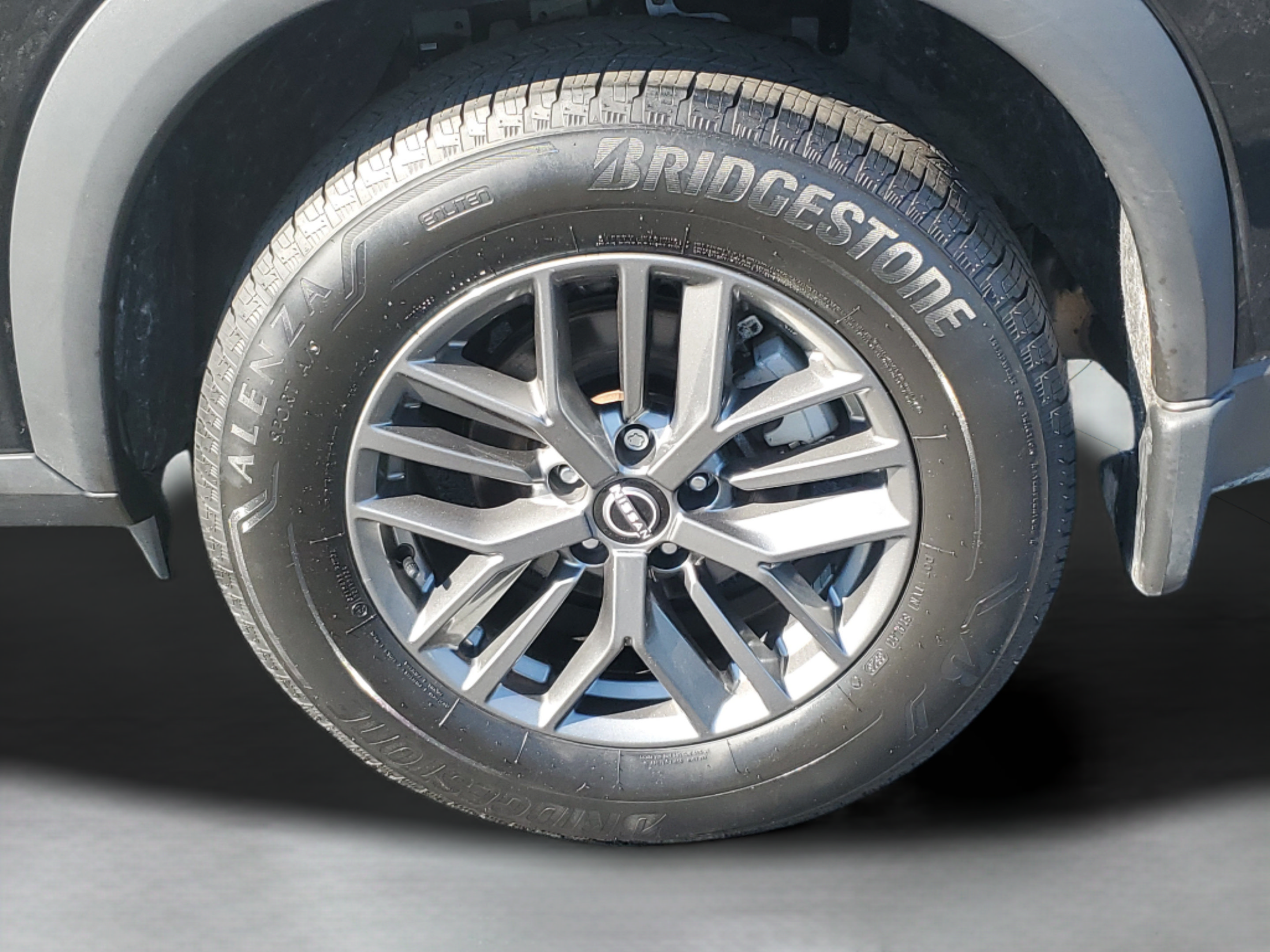 Used 2023 Nissan Rogue S FWD image 29