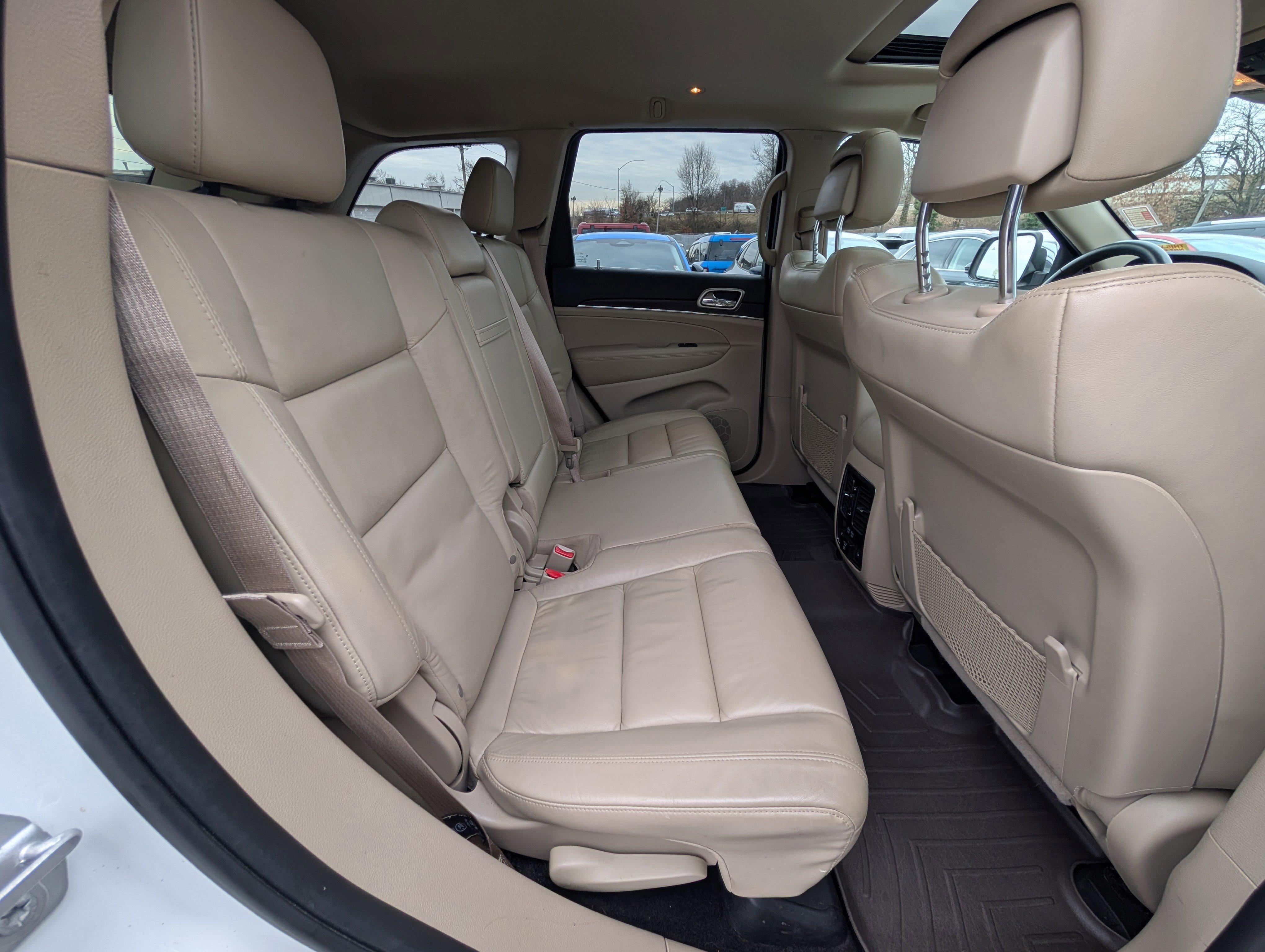 Used 2017 Jeep Grand Cherokee Limited image 13