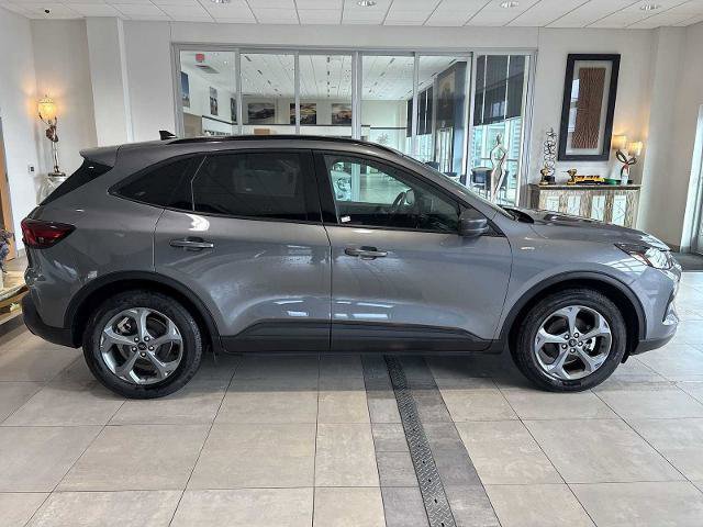 Certified 2025 Ford Escape ST-Line image 6
