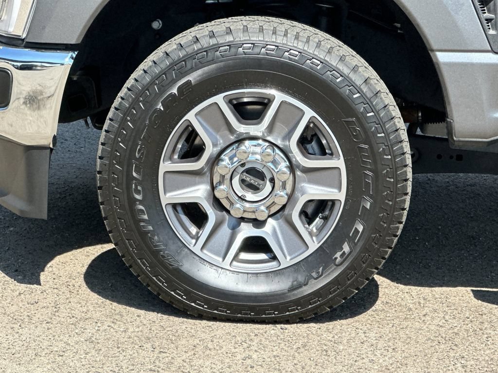 Certified 2025 Ford F250 Lariat AWD/4WD image 24