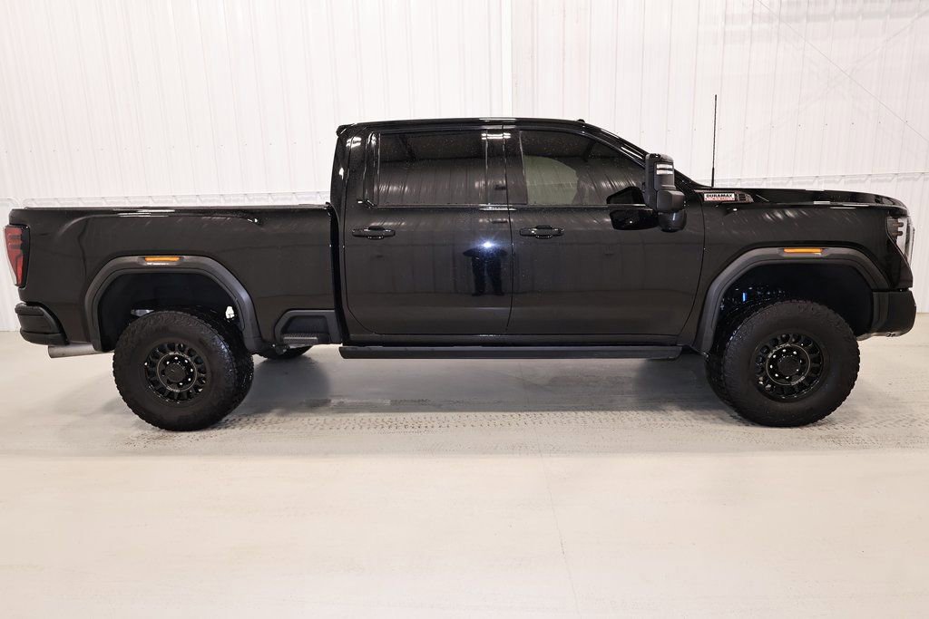 Used 2024 GMC Sierra 2500 AT4X w/ AT4X AEV Edition image 9