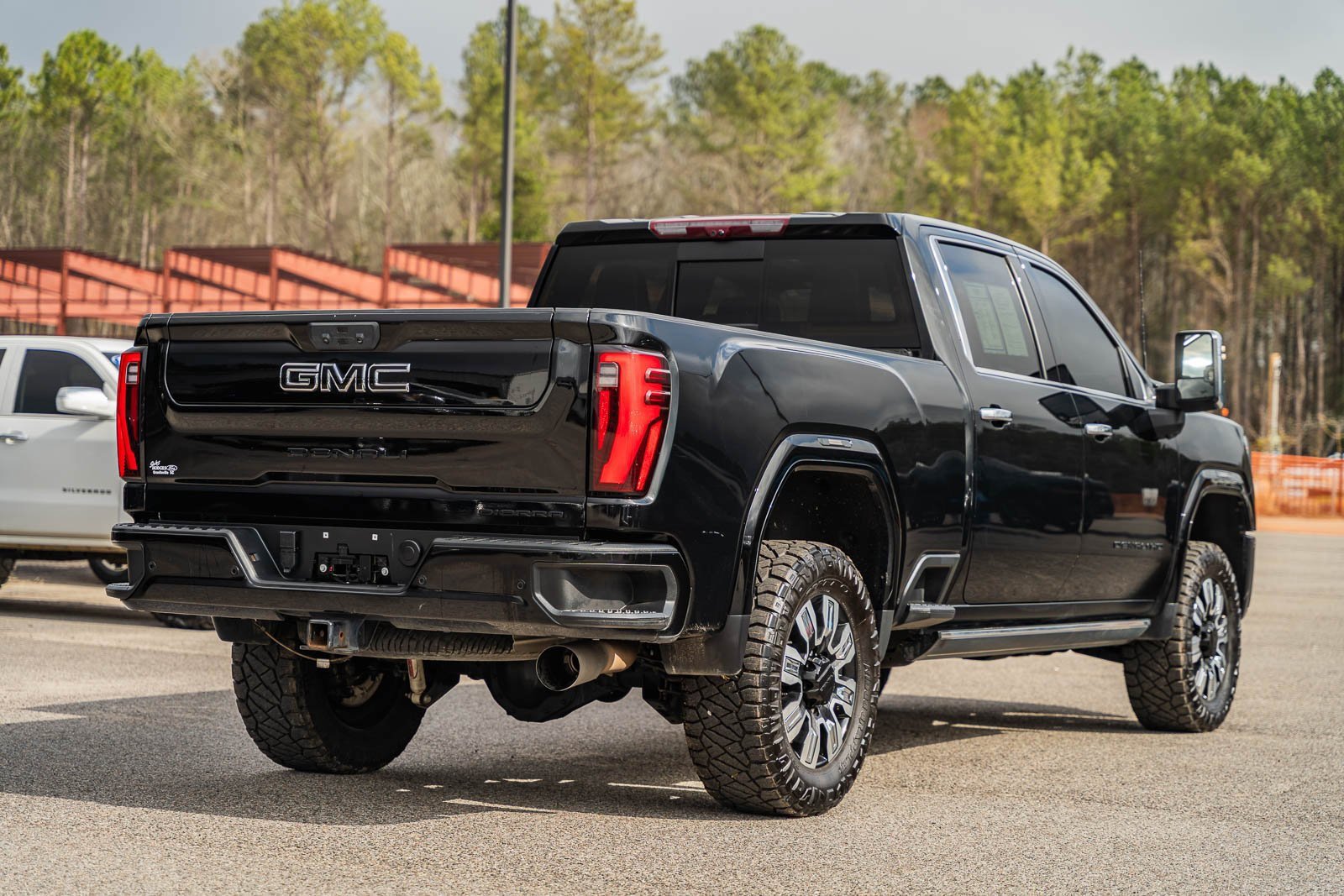 Used 2024 GMC Sierra 2500 Denali w/ Denali Reserve Package image 6