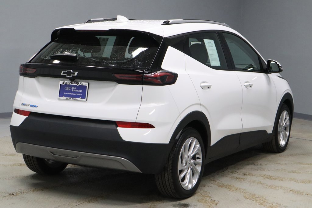 Used 2022 Chevrolet Bolt EUV LT w/ Driver Confidence Package image 5