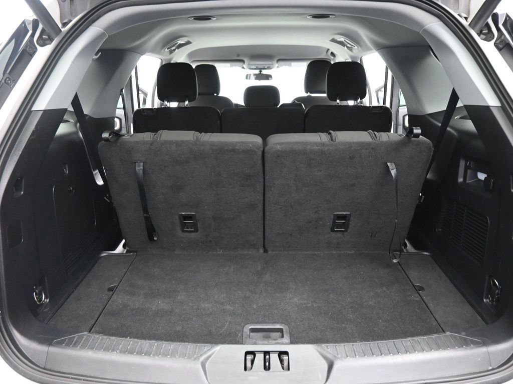 Certified 2022 Ford Explorer XLT image 50