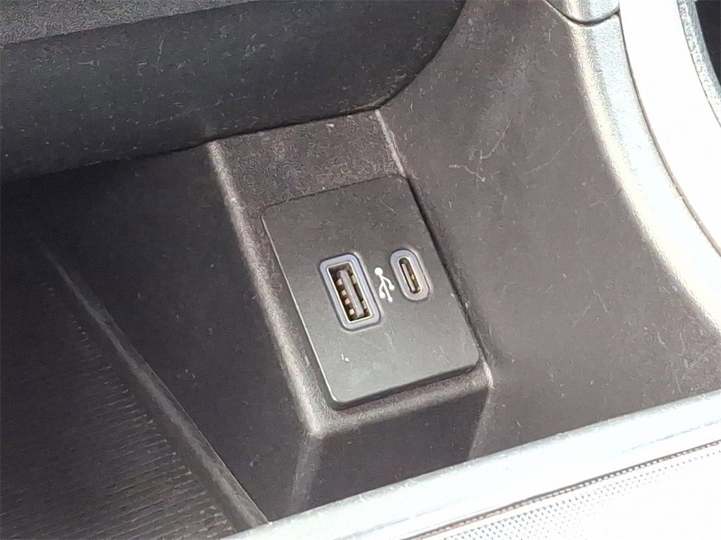 Certified 2022 Ford Edge SEL image 25