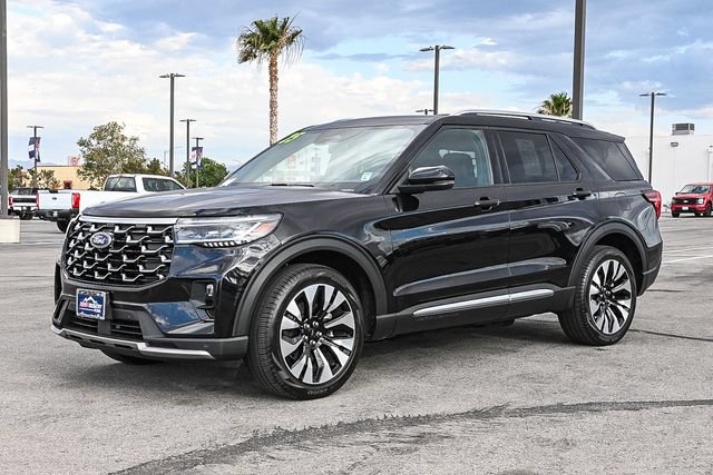 Certified 2025 Ford Explorer Platinum w/ LUX Leather Package AWD/4WD image 3